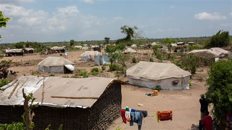 The New Humanitarian In Post Cyclone Mozambique Lots Of Aid But