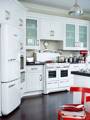 White Appliances {yes, you can} - The Inspired Room