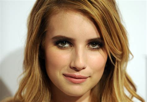 Emma Roberts Hd Wallpaper A Stunning Celebrity Moment