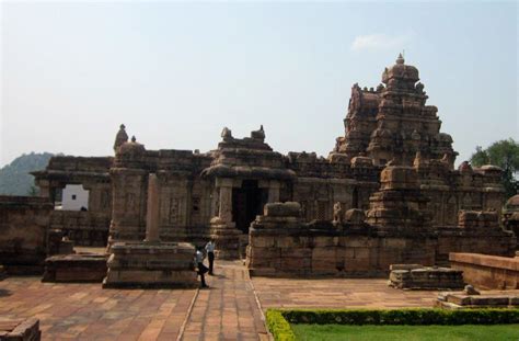 Virupaksha Temple, Pattadakal - Timings, History, Best Time to Visit