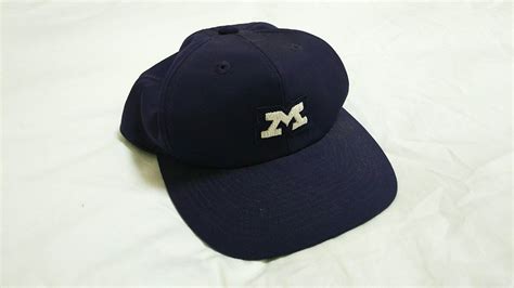 【中古】★美品 明治大学 硬式野球部 試合用帽子3 イソノ 6大学野球の落札情報詳細 ヤフオク落札価格検索 オークフリー