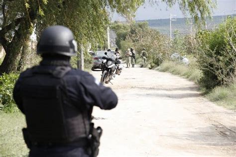 Dos Agresores Detenidos Y Armas Aseguradas Por La PID Tras Balacera En