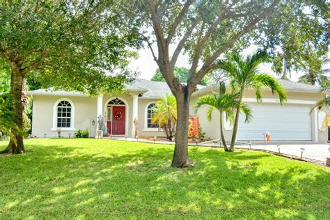 5912 Seagrape Dr Fort Pierce Fl 34982 Mls Rx 10924977 Redfin