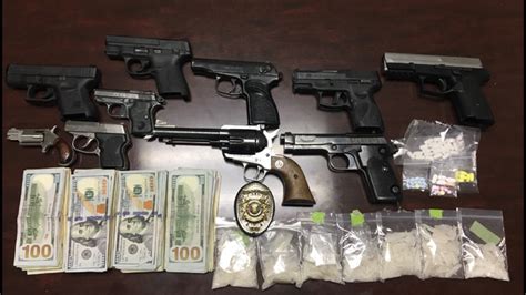 3 Arrested After 10 Guns Drugs And Money Seized At Decatur Hotel