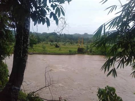 Debit Dua Sungai Meningkat Siaga