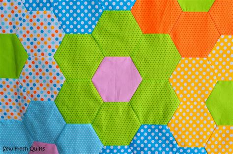 Sew Fresh Quilts Tutorial For Sewing Hexagons By Machine Free Quilting Quilting Tips Quilting