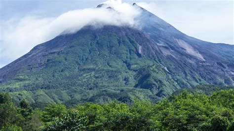 Evakuasi Erri Yunanto Ketiga Kali Relawan Ini Masuk Kawah Merapi