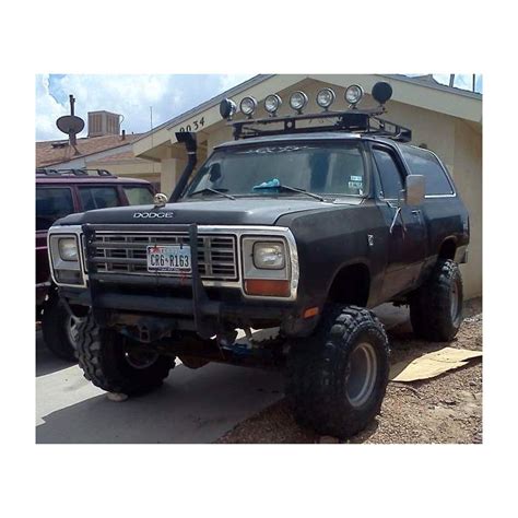 1982 Dodge Ramcharger With 6 Skyjacker Suspension Lift Kit