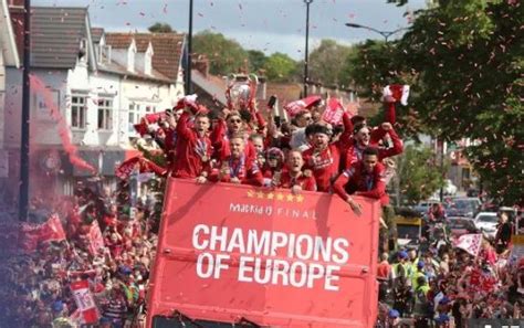 Wow See How Over 750000 Liverpool Fans Turned City Centre Red In