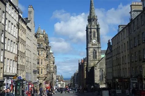 The Edinburgh street where it was against the law to walk on a Sunday ...