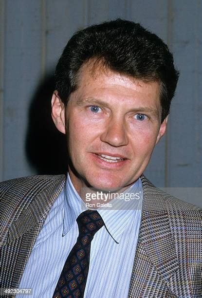 Andrew Robinson (Actor) Photos and Premium High Res Pictures - Getty Images