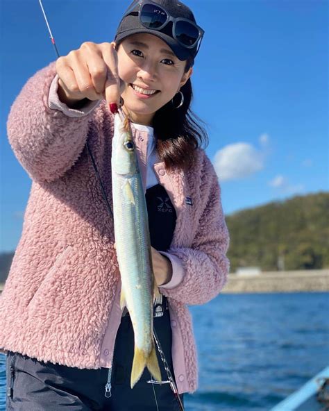 村西利恵さんのインスタグラム写真 村西利恵instagram「 ︎﻿ 釣って楽しい食べて美味しいカマス🐟﻿ ﻿ あす2月3日水の