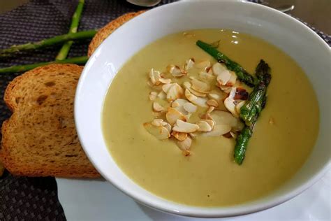 Sopa De Coliflor Con Ajo 3 Recetas Bonapeti Net