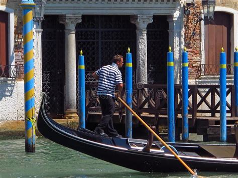 G Ndola En El Gran Canal En Venecia Italia Fotograf A Editorial