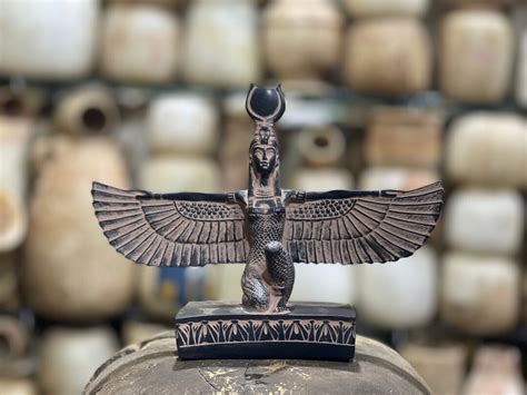 Egyptian Goddess Isis Statue, Isis Statue With Spiritual Energy. 7 in ...