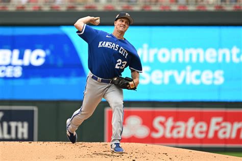 Royals Place Zack Greinke On Injured List Mlb Trade Rumors