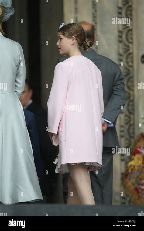 La Condesa De Wessex Y Lady Louise Windsor Llega A La Catedral De San