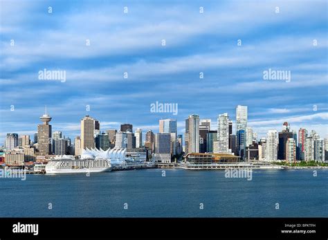 Vancouver skyline, Canada Stock Photo - Alamy