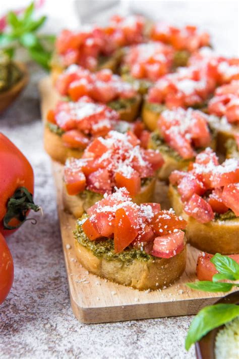 Easy Pesto Bruschetta Appetizer Recipe | YellowBlissRoad.com