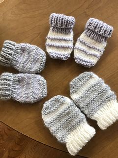 Ravelry Easy Knit Baby Mittens Pattern By Marianna Mel