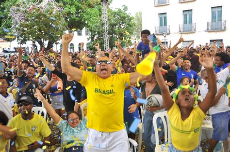 Dia De Nossa Senhora Da Concei O E Jogo Do Brasil Provocam Feriad O Em