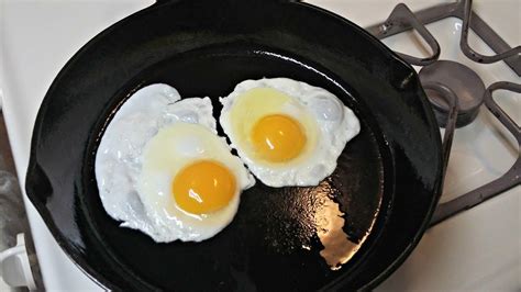 Cast Iron Cooking Non Stick Fried Eggs YouTube