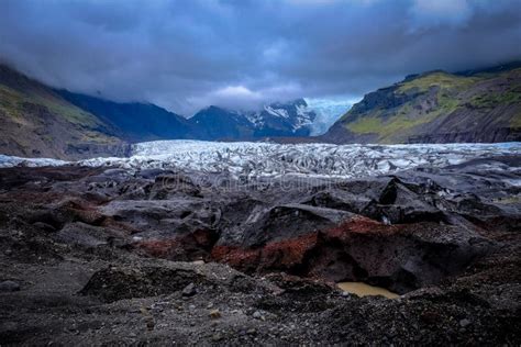 Glacier In Valley Picture. Image: 96114318