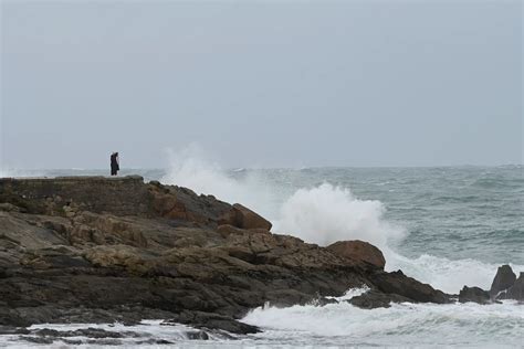 Aviso Laranja Em Seis Distritos De Portugal Devido Agita O Mar Tima