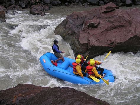 Compañerismo del rafting Imágenes y fotos