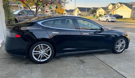 Used Tesla Model S 40 for Sale: 2012 - 2013 | Find My Electric