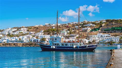 Family Excursion in Traditional Sailboat along Mykonos’ Southern ...