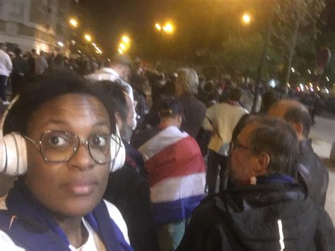 Trop De Monde Avant De Rentrer Dans Le Stade Pour Le Psg Real Du