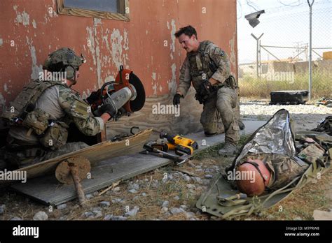 Bagram airfield hi-res stock photography and images - Alamy