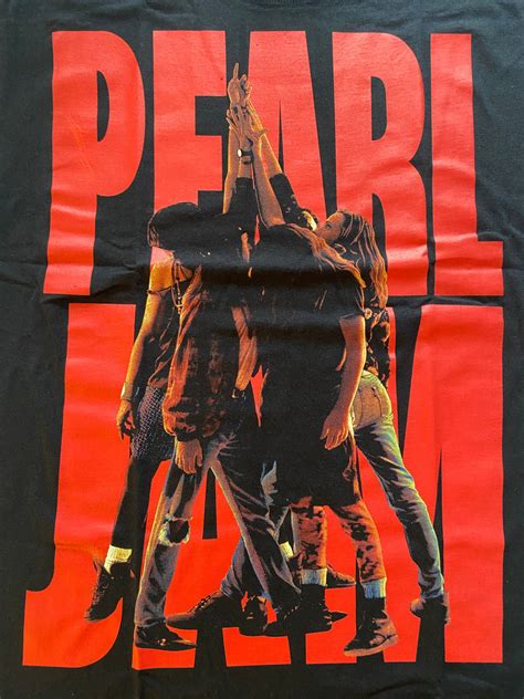 Pearl Jam Ten T Shirt Black 2199 Noise In Stereo