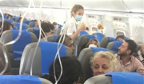 Córdoba Un Avión De Aerolíneas Sufrió Una Despresurización Y Debió Aterrizar De Emergencia