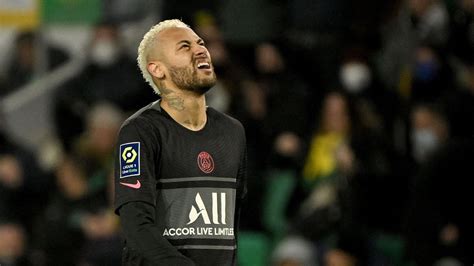 El PSG se la pega ante el Nantes 3 1 con Messi Mbappé y Neymar