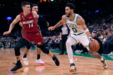 Jayson Tatum Continúa Con Su Temporada De “mvp” Al Anotar 49 Puntos