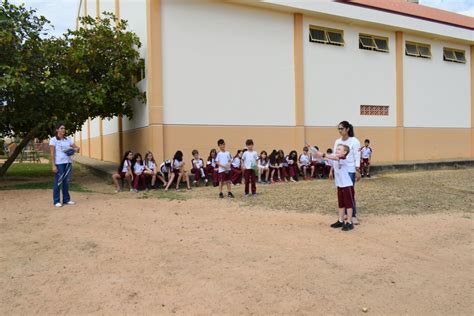 Colégio Mãe Divina Providência Lançamento de Foguetes 2 3 4 e 5