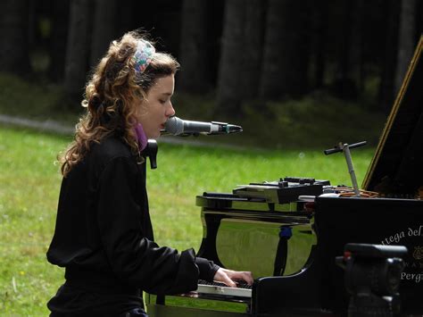 Frida Bollani Magoni In Canta Malga Brenta Bassa