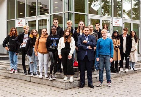 Demokratie In Action Neues Jugendparlament W Hlt Vorsitz Team Oh