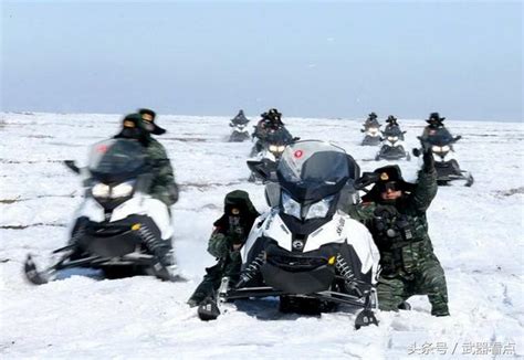 军事丨内蒙古武警总队，雪地反恐突击队，在零下20度演练！ 搜狐大视野 搜狐新闻