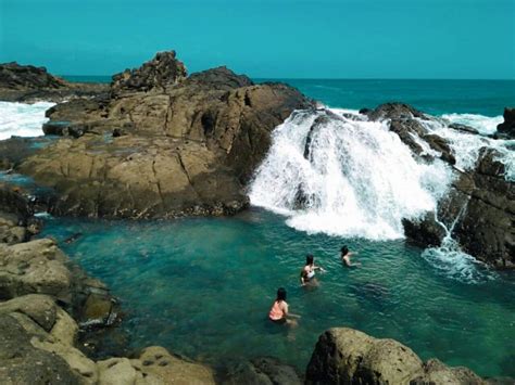 16 Pantai di Jogja yang Lagi Hits dengan Pemandangan Terbaik