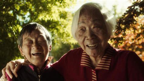 Nǎi Nai and Wài Pó: Disney+ estrena el corto documental Abuela y Abuela ...