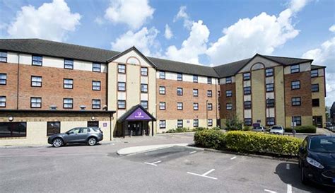 Edgware Hotels | Book Cheap Hotels In Edgware London | Premier Inn