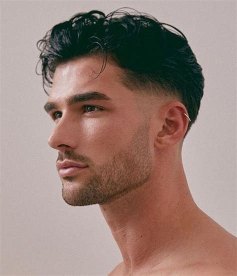 Low Fade Haircut Men S Tapered Haircut Men Haircut Short Taper