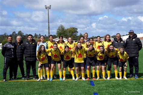 Seleção Distrital Feminina Sub 14 em segundo lugar na Liga de Bronze