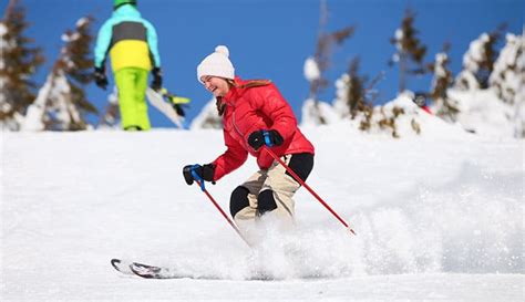 5 Best Skis For Beginners In 2022 | Reviewed by Snow Enthusiasts ...