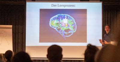 Neurowissenschaftler Dr Henning Beck Versteht Das Gehirn Taunus