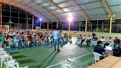 Câmara Municipal de Nova Era Câmara de Nova Era participa de reunião