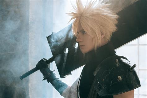 Final Fantasy Cloud Strife Cosplay